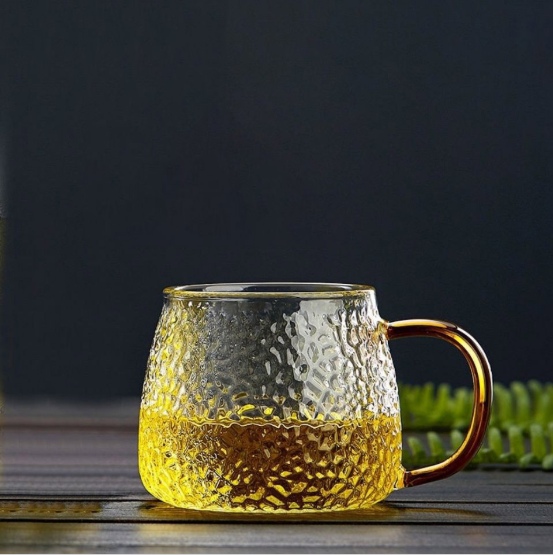 Навіщо потрібні прозорі фужери під час вживання?