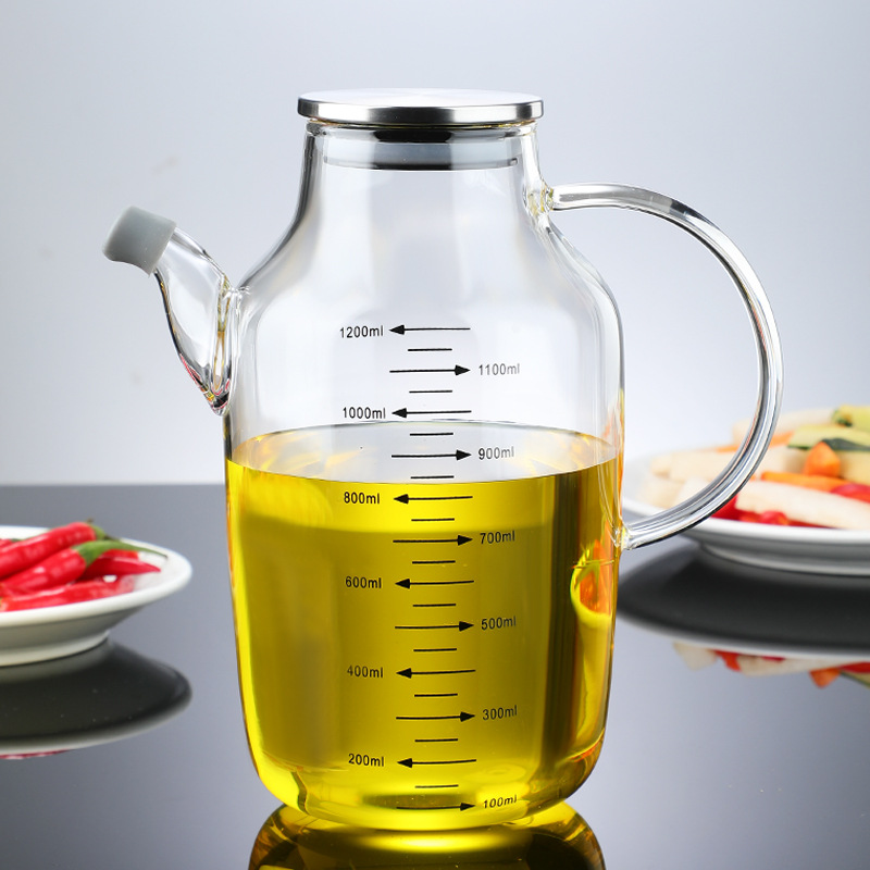 Чи легко чистити скляну пляшку з маслом?