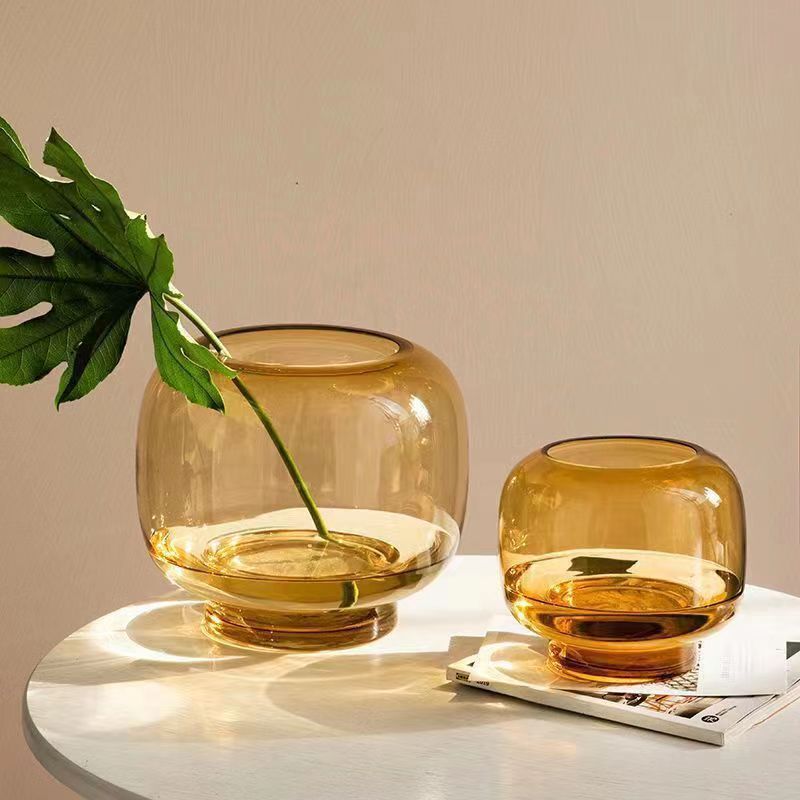 Кругла ваза з великим животом, гідна Instagram